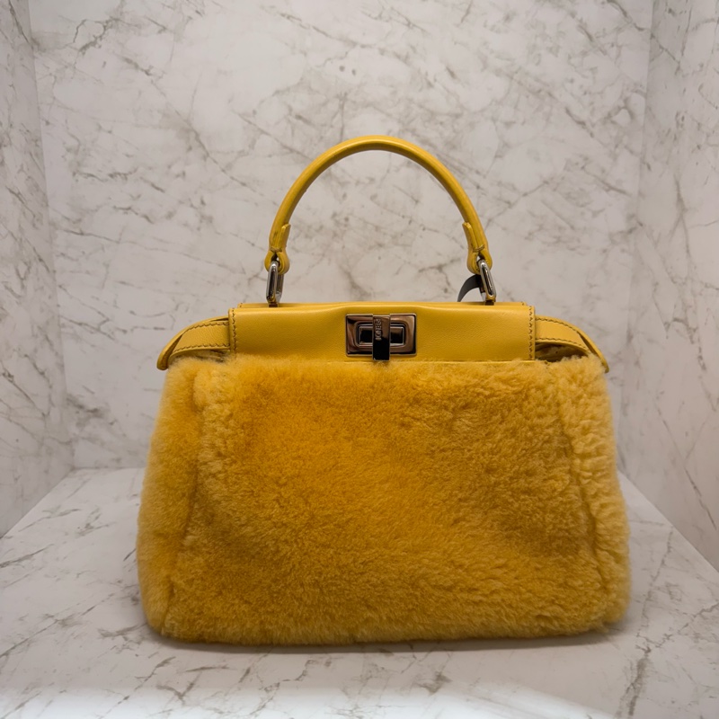 FENDI 黃色毛毛PEEKABOO小款-0