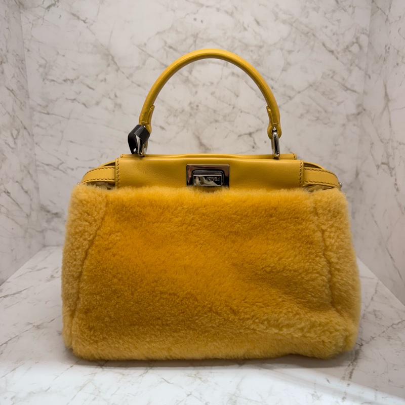 FENDI 黃色毛毛PEEKABOO小款-1