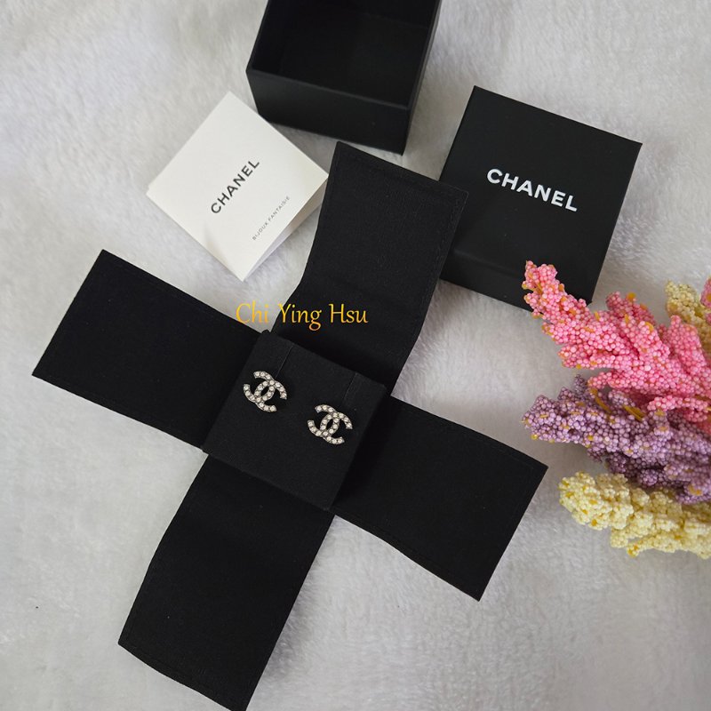 Chanel 香奈兒 烏銀色全水鑽 🎀實品拍照🎀 CC耳針 耳環 耳釘(近新離櫃)僅拍照收藏品-50