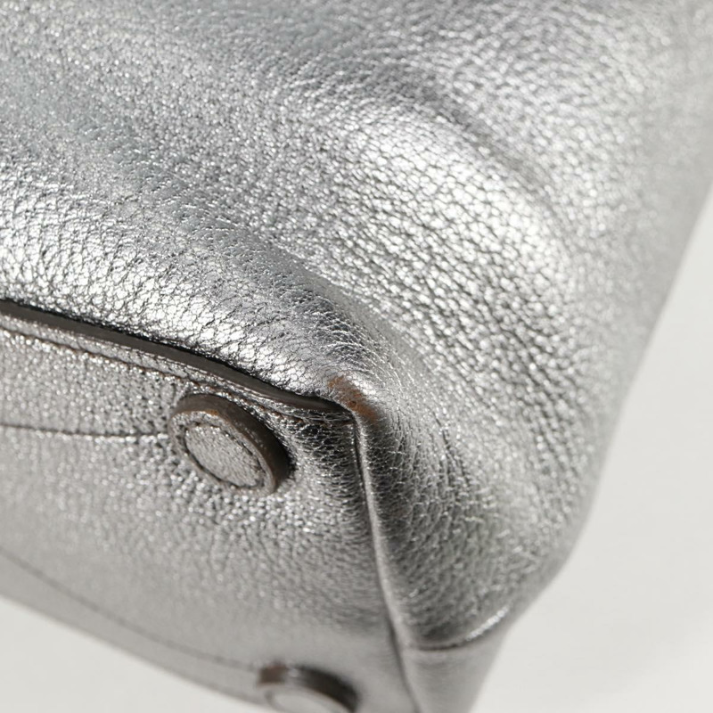 【日本直送】Miu Miu 皮革雙肩包 銀色 正品 yk19197V-20