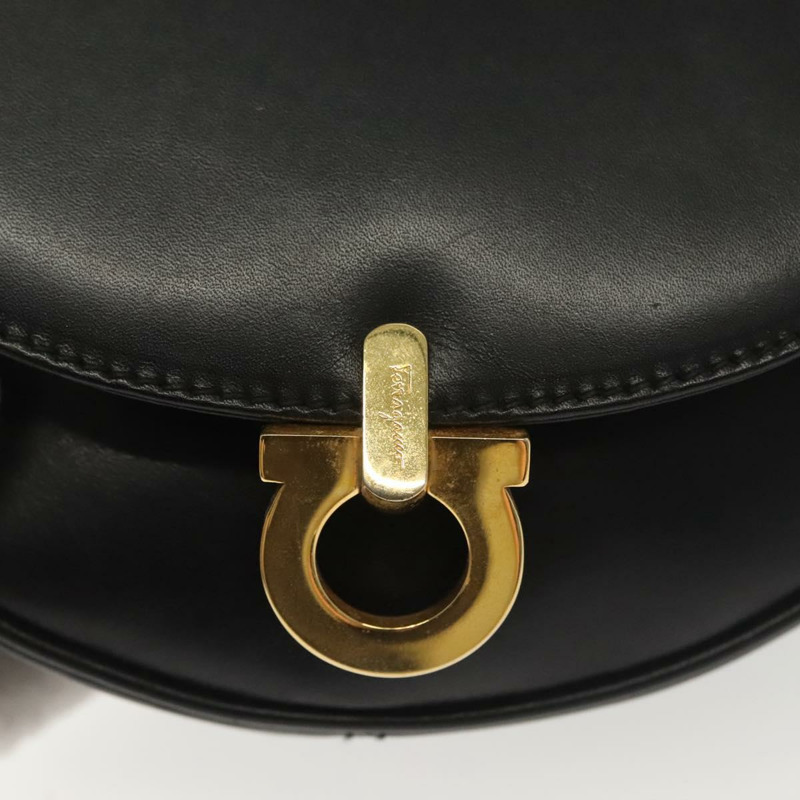 【日本直送】Salvatore Ferragamo Gancini 鏈條肩背包，黑色皮革，金色，正品，貨號 138877-9