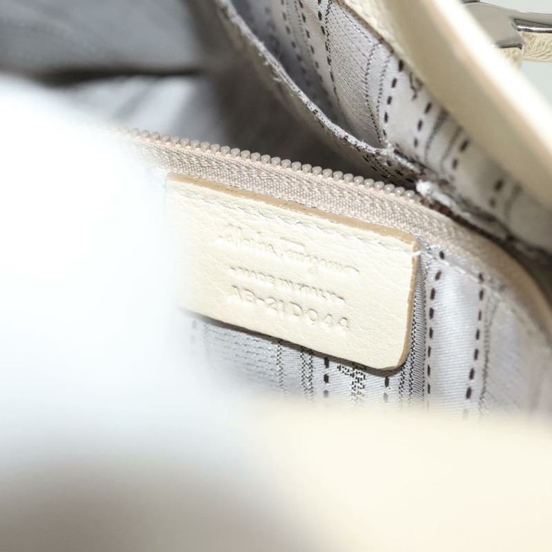 【日本直送】Salvatore Ferragamo Gancini 皮革肩背包 白色 銀色 正品 138871-11