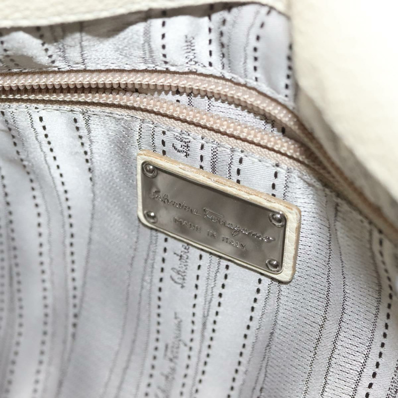 【日本直送】Salvatore Ferragamo Gancini 皮革肩背包 白色 銀色 正品 138871-18
