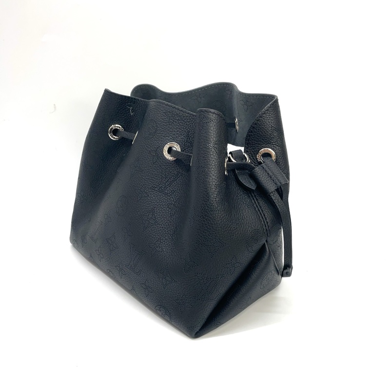 LV 黑牛皮洞洞銀釦Bella束口肩斜包 M57070-3