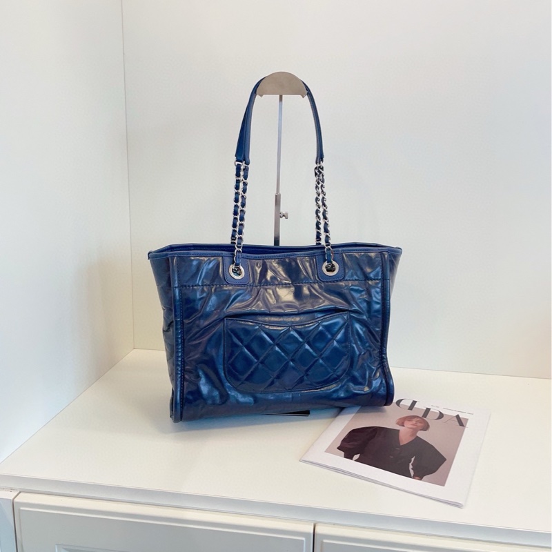 【98新🆕】Chanel 全皮款沙灘包 藍色浮雕logo 單肩包-1