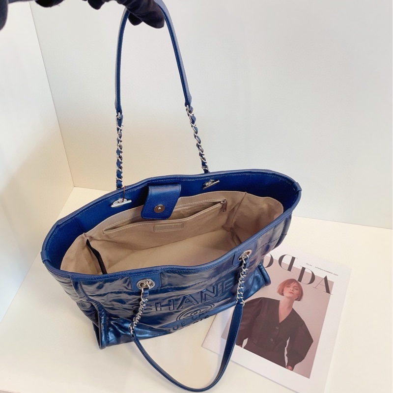 【98新🆕】Chanel 全皮款沙灘包 藍色浮雕logo 單肩包-7