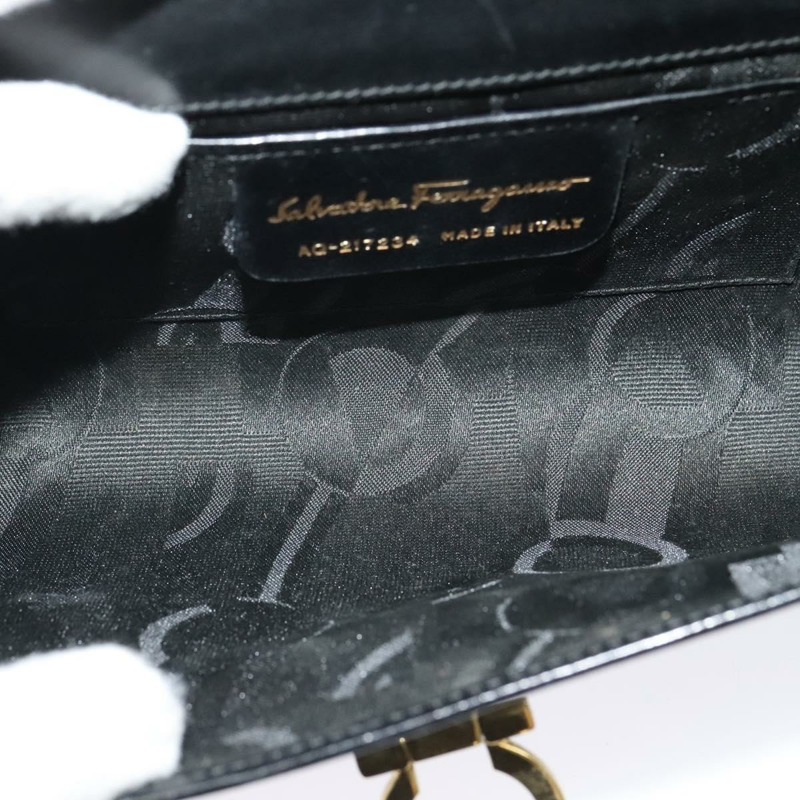 【日本直送】Salvatore Ferragamo Gancini 鏈條單肩包 皮革 黑色 金色 Auth hk2926-10