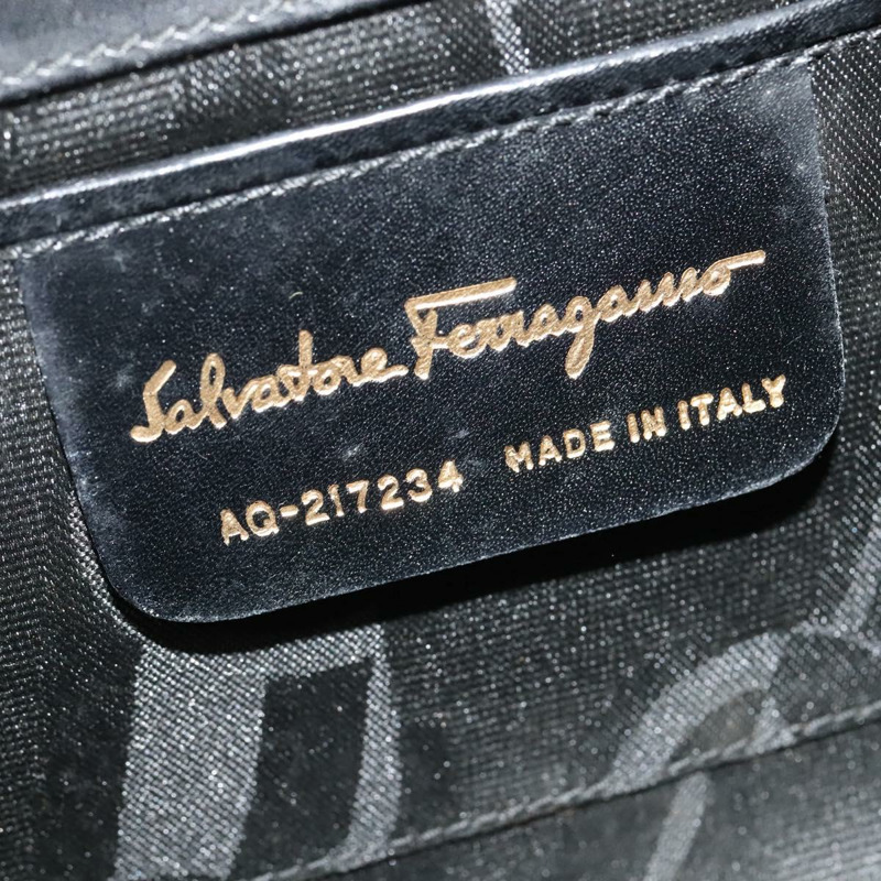 【日本直送】Salvatore Ferragamo Gancini 鏈條單肩包 皮革 黑色 金色 Auth hk2926-11