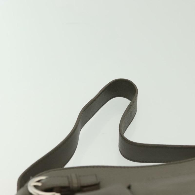 【日本直送】Salvatore Ferragamo 灰色銀色皮革肩背包 正品 135050-7