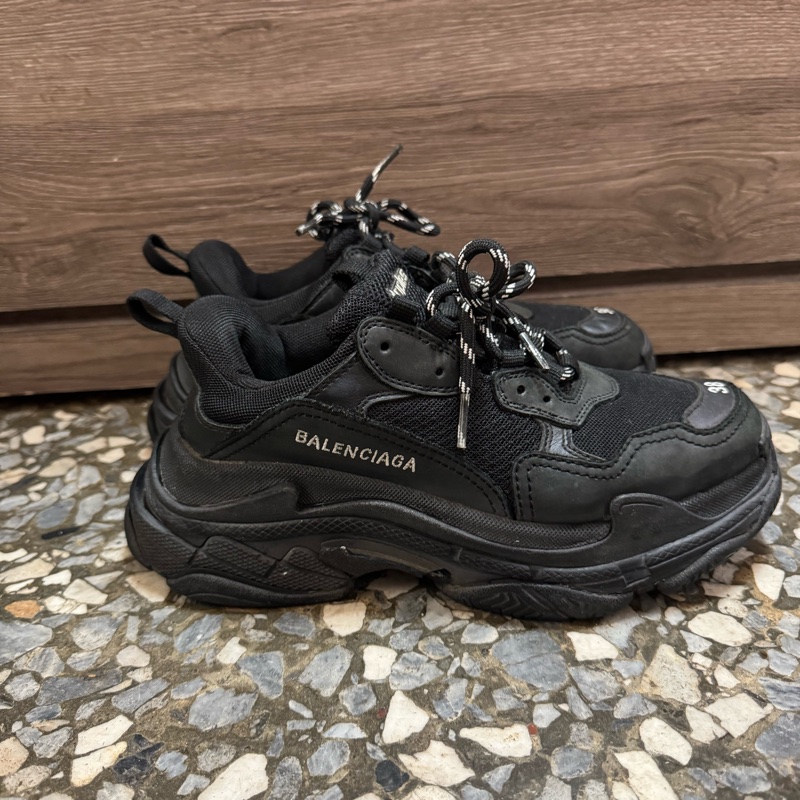 Balenciaga-3