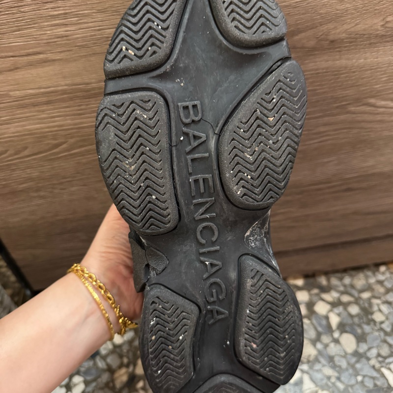 Balenciaga-15