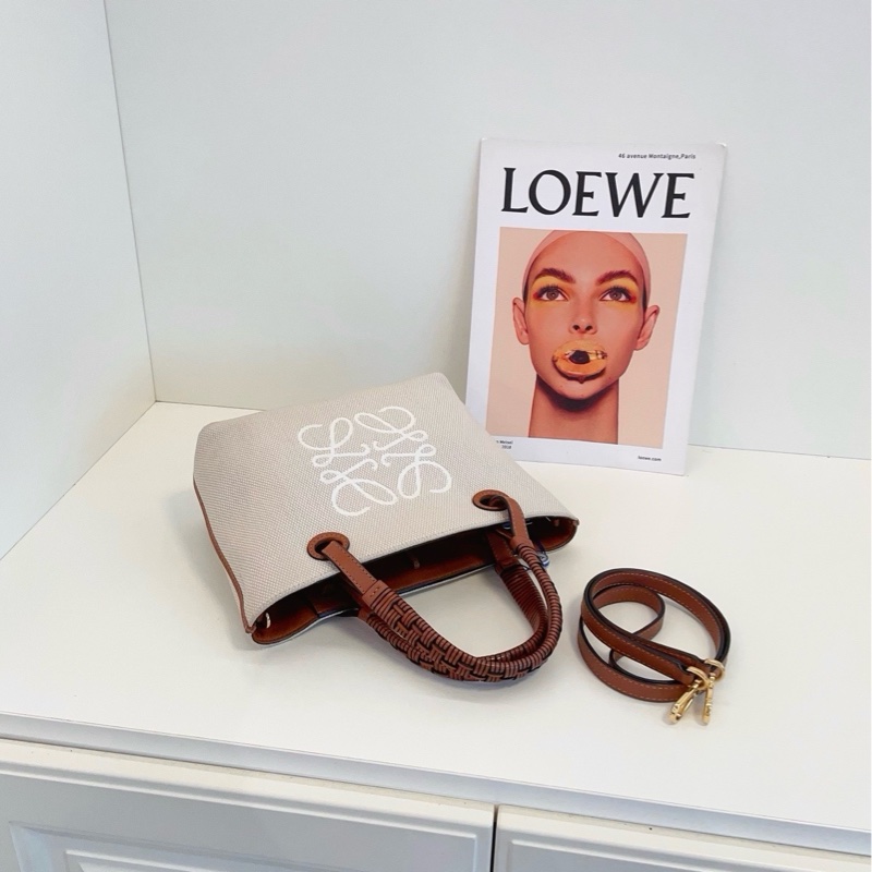 【98新🆕】Loewe Anagram菜籃子tote托特包 經典配方米白帆布大logo拼焦糖皮手提包 斜挎包 單肩包-3