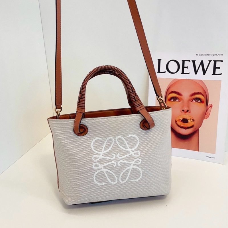 【98新🆕】Loewe Anagram菜籃子tote托特包 經典配方米白帆布大logo拼焦糖皮手提包 斜挎包 單肩包-5