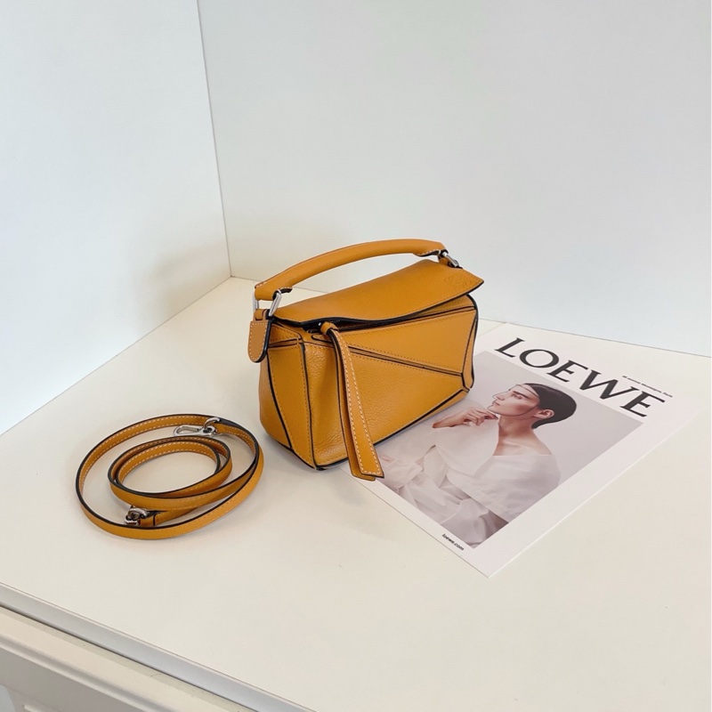 【99閒置🆕】Loewe mini puzzle荔枝皮 黃棕色 迷你幾何包 手提包 斜挎包 單肩包-1