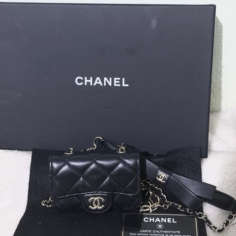 全網最低價🔥黑色迷你蝴蝶卡包腰包 經典菱格紋羊皮面料 搭配金色logo 質感超好