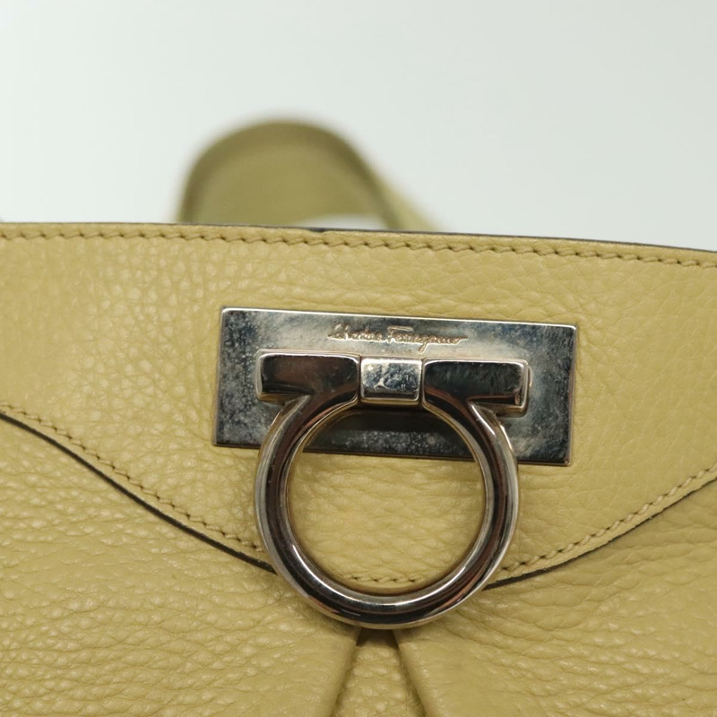 【日本直送】Salvatore Ferragamo Gancini 單肩包 皮革 黃色 銀色 正品 142164-9