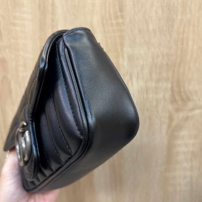 Gucci 黑牛皮Marmont mini 斜背包-1