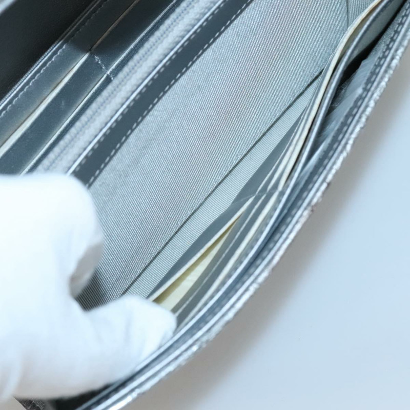 【日本直送】香奈兒 V 字縫線 COCO 標誌長錢包,漆皮銀色,CC 標誌,貨號 141921-20