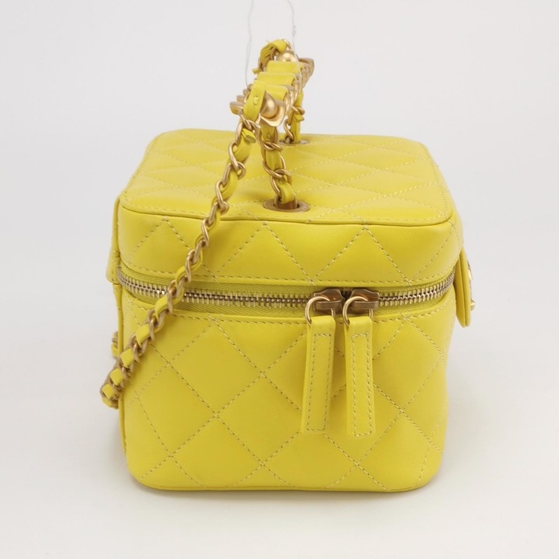 Chanel Vanity Case牛皮純色菱格絎縫雙C標識斜挎包單肩包-3