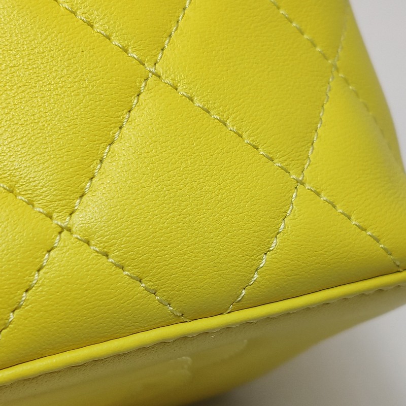 Chanel Vanity Case牛皮純色菱格絎縫雙C標識斜挎包單肩包-15