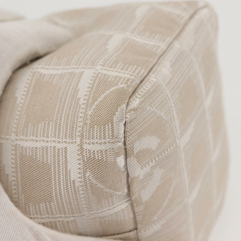 【日本直送】香奈兒新旅遊系列尼龍粉紅CC標誌手拿包 SW1558-13