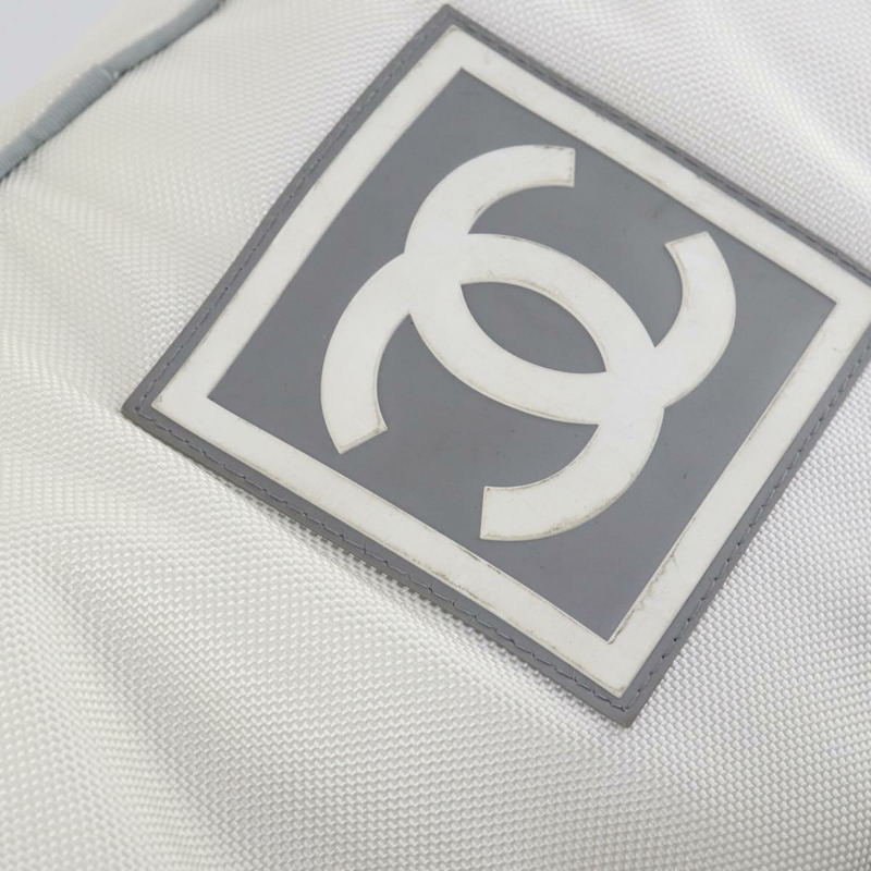 【日本直送】香奈兒滑雪箱運動系列包尼龍白色銀色CC標誌正品BA5290V-9