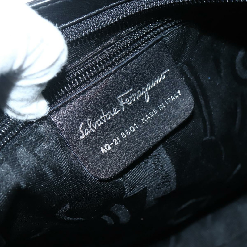 【日本直送】Salvatore Ferragamo 肩背包 黑色 銀色 正品 BA5743-11