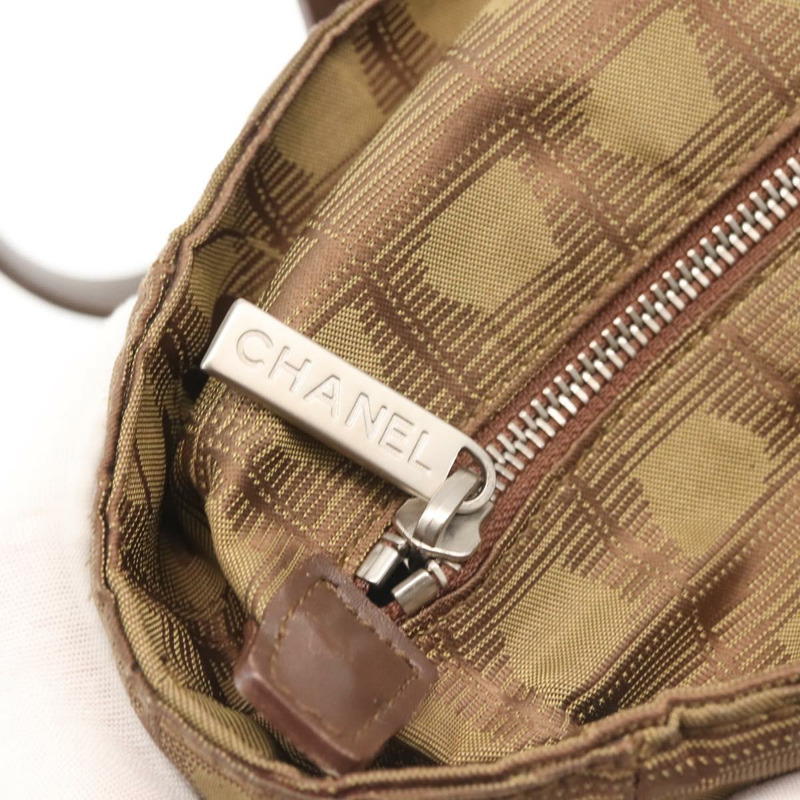 【日本直送】香奈兒新旅遊系列托特包 尼龍 卡其色 CC 標誌 Auth 143817-17