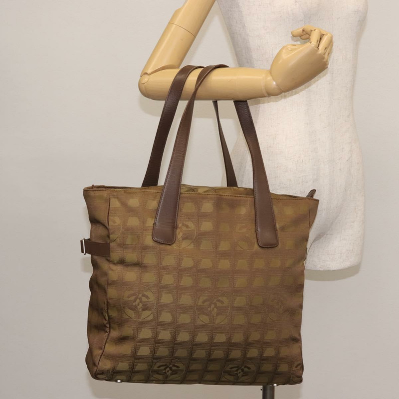 【日本直送】香奈兒新旅遊系列托特包 尼龍 卡其色 CC 標誌 Auth 143817-22
