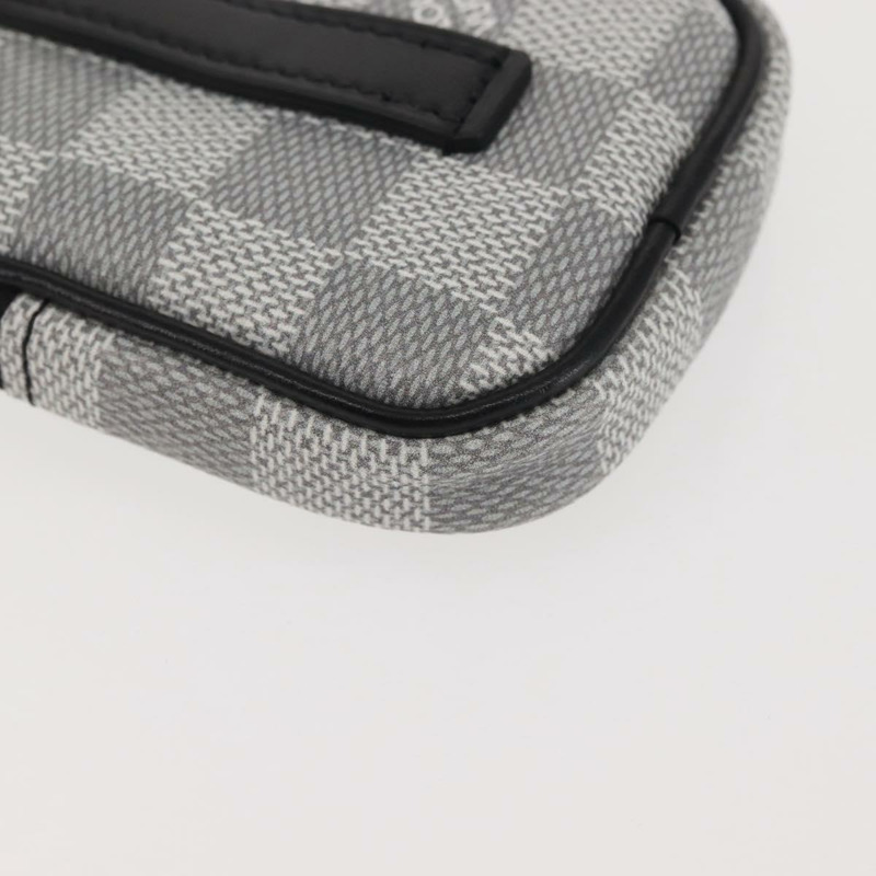 【日本直送】路易威登 Damier Graffiti 3D 模組化手拿包 灰色 N60447 LV Auth 143172-14