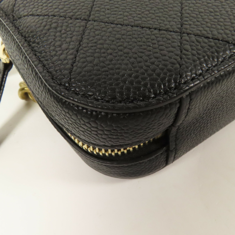 CHANEL 牛皮皮革Chain Shoulder金扣肩背袋-14