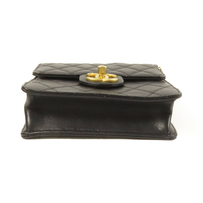 CHANEL 牛皮皮革Chain Shoulder金扣肩背袋-3