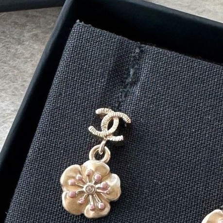 【配件：盒子 💕】Chanel 山茶花 復古金 雙C 耳釘 耳環-4