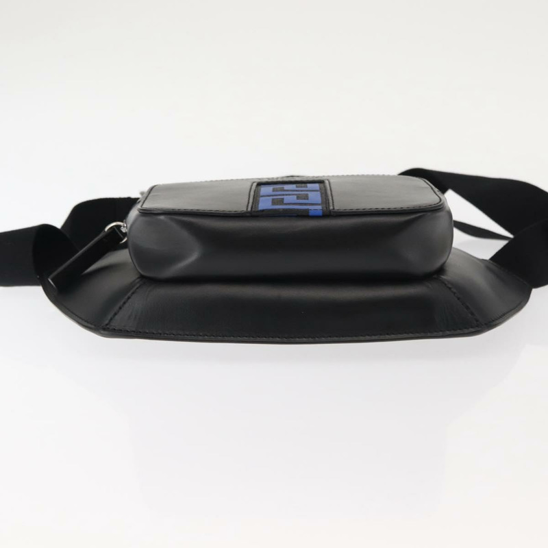 【日本直送】VERSACE 黑色真皮斜背包 Auth am9243-4