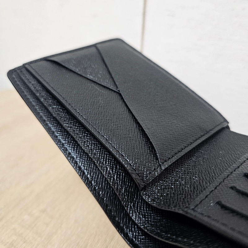 [男生福利品況優❣️] LV黑Taiga牛皮Multiple短夾-8