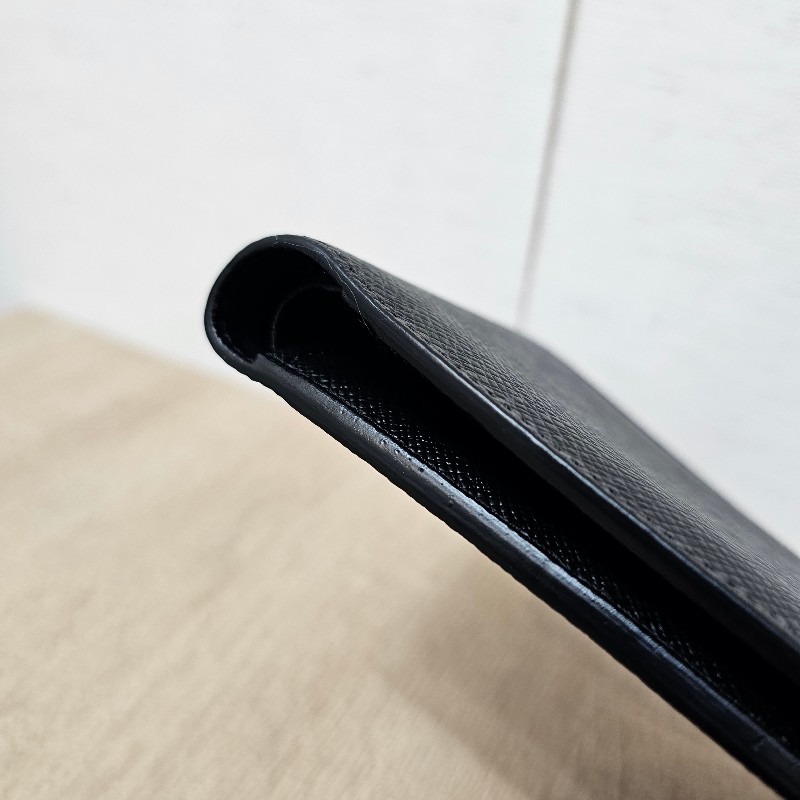 [男生福利品況優❣️] LV黑Taiga牛皮Multiple短夾-12