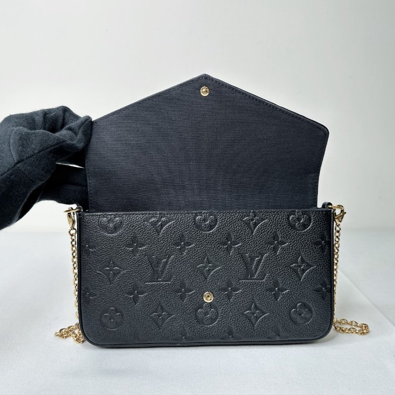 LV 三合一黑壓紋鏈帶包-7