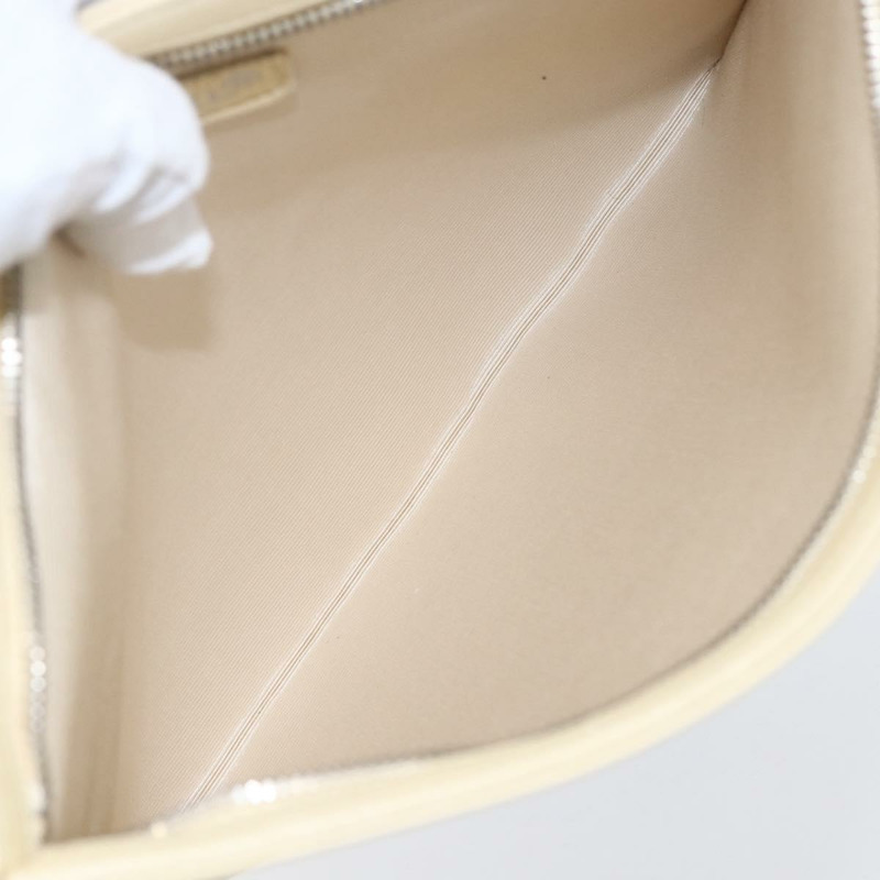 【日本直送】香奈兒山茶花手拿包 羊皮 米色 CC Auth bs29452-9