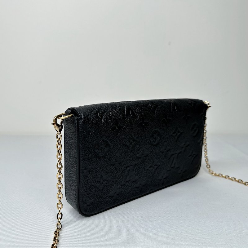 LV 三合一黑壓紋鏈帶包-6