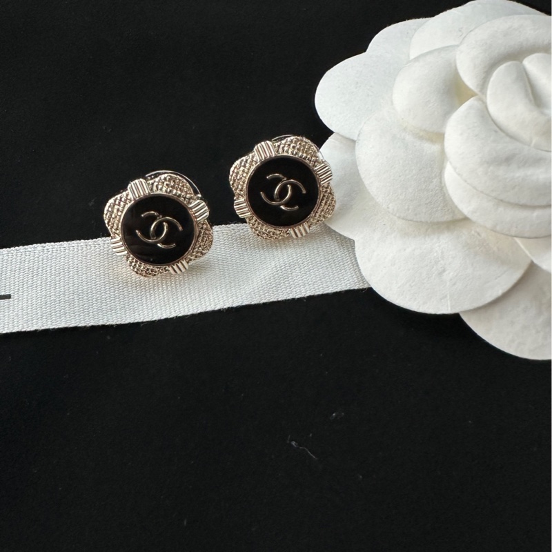 【配件:盒子 💕】Chanel 復古 方形 黑色 琺瑯 雙C 耳釘-2