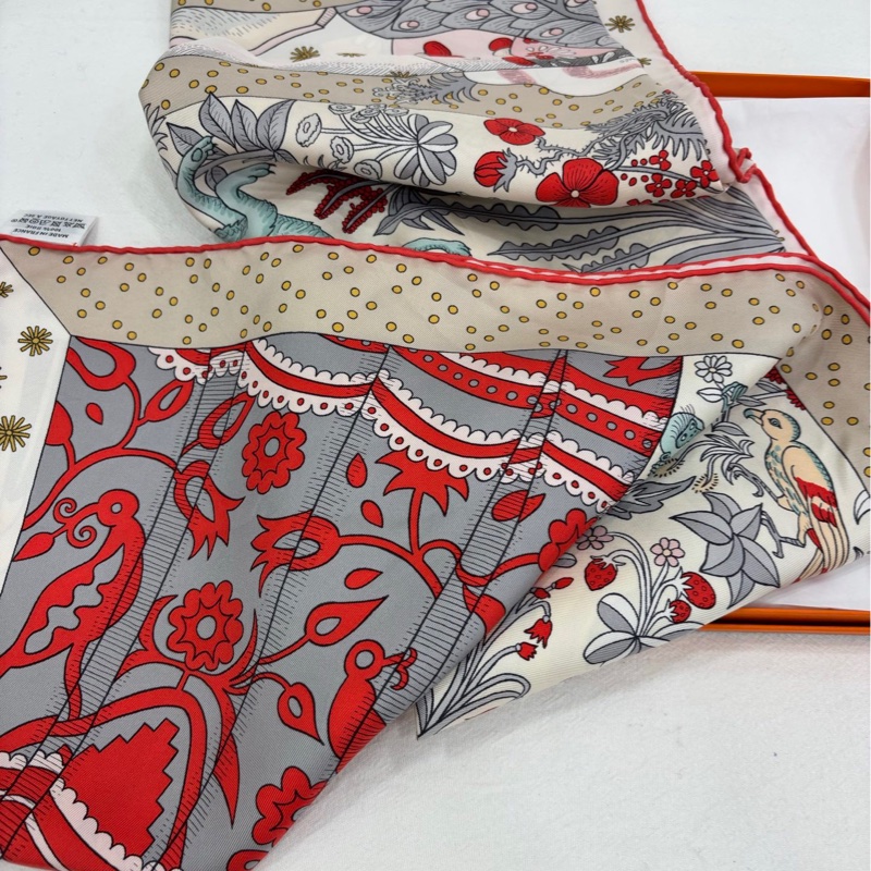 HERMES愛馬仕絲巾《時代新聲》90*90cm全新-2