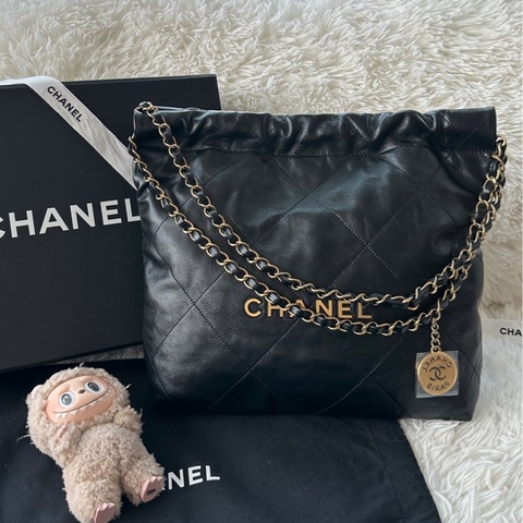 【配件：小票 防塵袋 💕】Chanel 22bag 黑金 黑色 金扣 小號 牛皮 手提 單肩 斜挎 流浪包