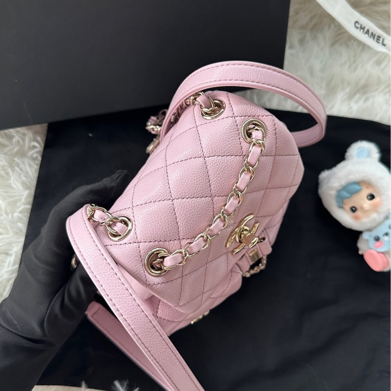 【配件：盒子 防塵袋 💕】Chanel 24A duma 青蛙包 小青蛙 小號 雙肩包 背包 書包 粉色 淺粉色 淡粉色 粉紫色-3