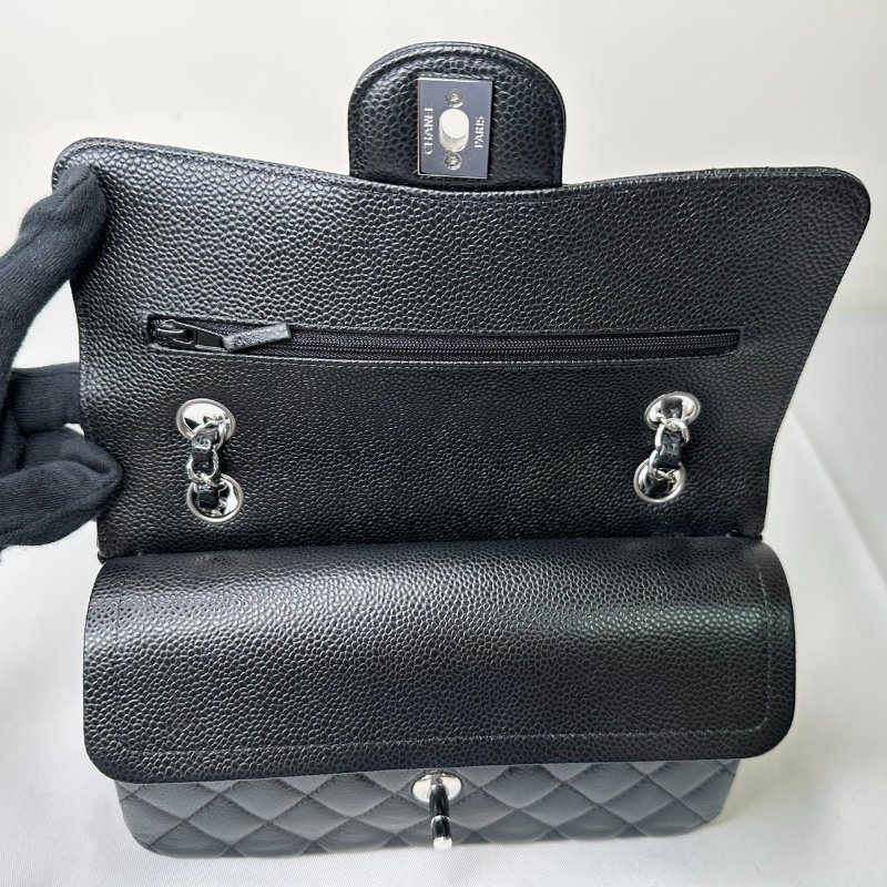 CHANEL 荔枝黑銀牛Coco 23-6