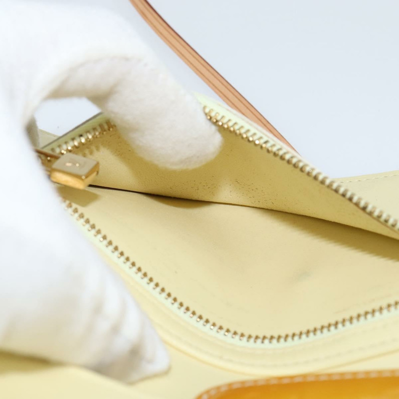 【日本直送】路易威登 Monogram Vernis Walker 錢包 亮黃色 M91074 LV Auth ep10966-10