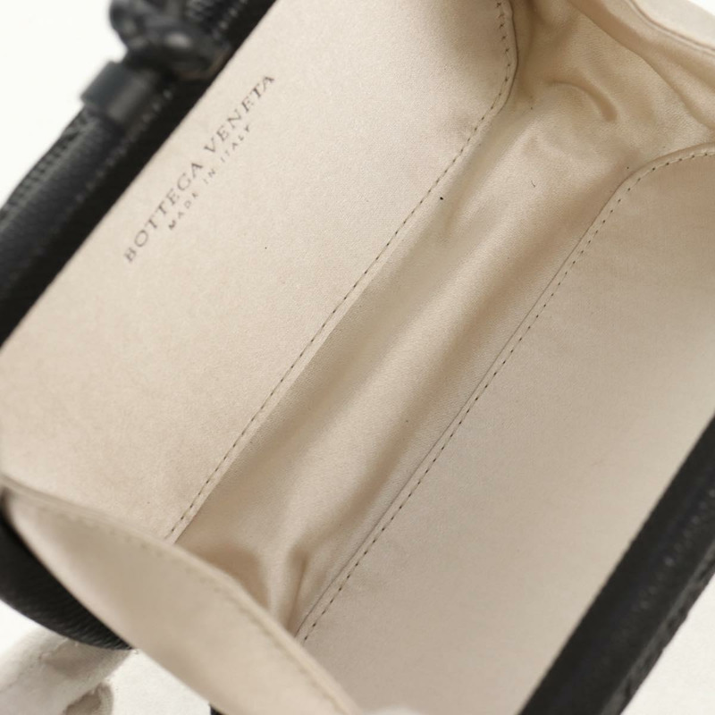 【日本直送】BOTTEGA VENETA 金屬灰色結飾手拿包 Auth 147725A-10