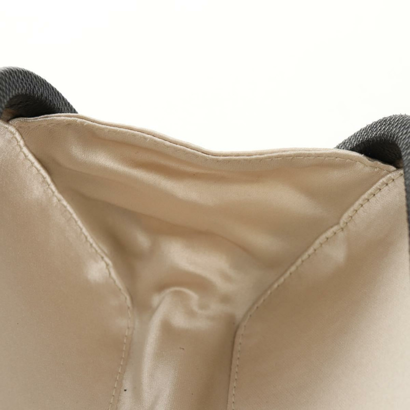 【日本直送】BOTTEGA VENETA 金屬灰色結飾手拿包 Auth 147725A-17