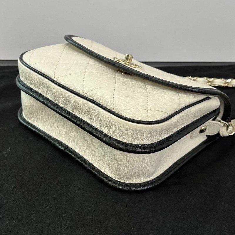 CHANEL 黑白熊貓肩背斜背馬鞍包 20*17*8 99新配件塵袋保卡-2