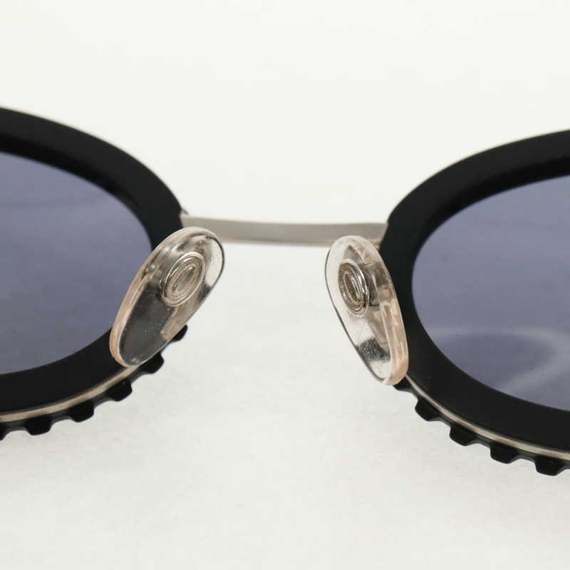 【日本直送】香奈兒 31 RUE CAMBON 太陽眼鏡 金屬 銀黑色 10506 90405 CC Auth SW1746V-8