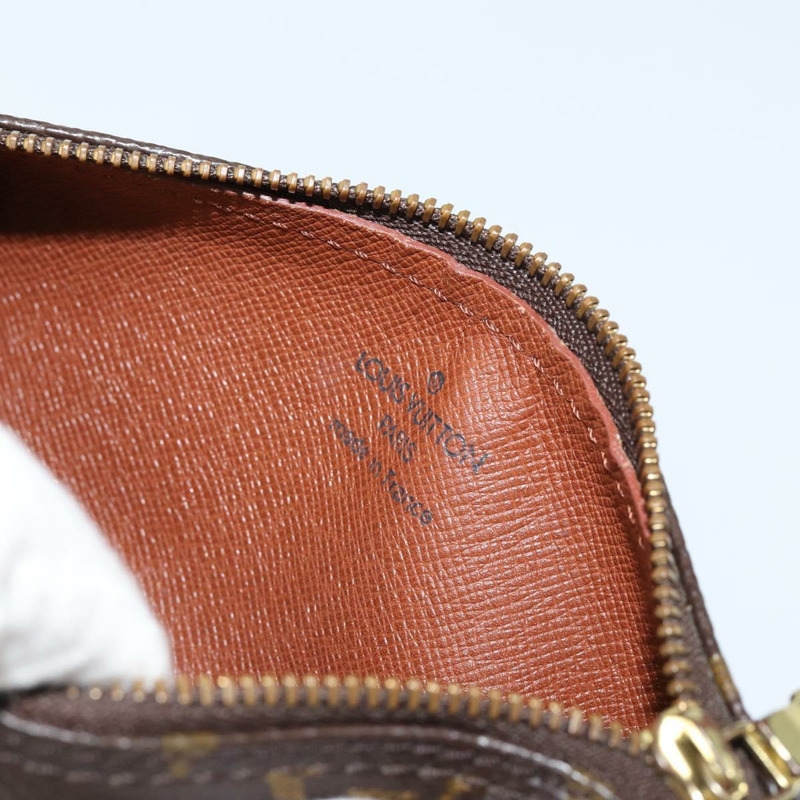 【日本直送】路易威登 Monogram Papillon 手拿包 LV 正品 147019-16